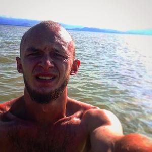 Парни в Владивостоке: Александр Павлов, 28 - ищет девушку из Владивостока