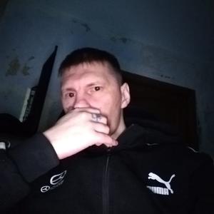 Виктор, 34 года, Углегорск
