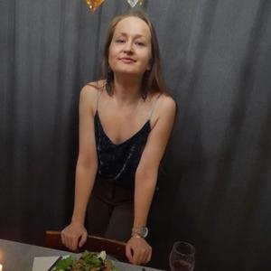 Девушки в Омске: Анна, 41 - ищет парня из Омска