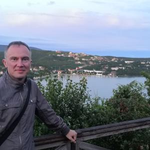 Парни в Внииссок: Роман, 45 - ищет девушку из Внииссок