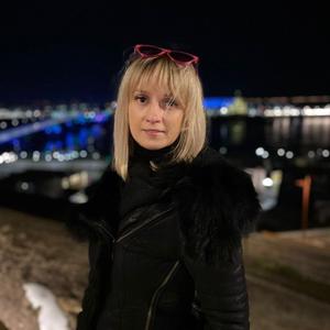 Девушки в Нижний Новгороде: Елена, 36 - ищет парня из Нижний Новгорода