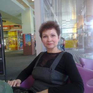 Девушки в Новочебоксарске: Любовь, 61 - ищет парня из Новочебоксарска
