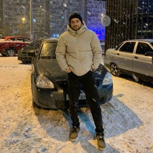Парни в Екатеринбурге: Артём, 21 - ищет девушку из Екатеринбурга