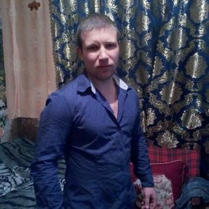 Парни в Пушкинские Горы: Алексей, 32 - ищет девушку из Пушкинские Горы