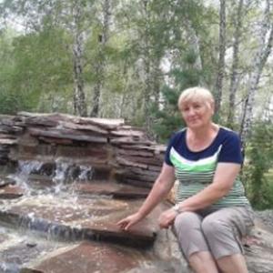 Девушки в Омске: Наталья, 79 - ищет парня из Омска