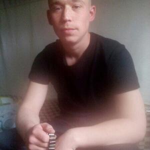 Парни в Калининграде: Алексей, 27 - ищет девушку из Калининграда
