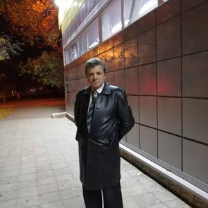 Вадим, 60 лет, Волгоград