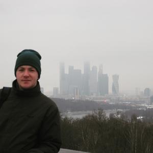 Антон, 28 лет, Киров