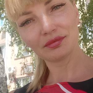 Девушки в Волгограде: Катя Сырмолотнова, 40 - ищет парня из Волгограда