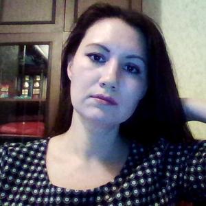 Девушки в Казани (Татарстан): Эльвира, 41 - ищет парня из Казани (Татарстан)