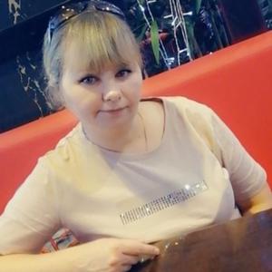 Девушки в Новокузнецке: Оксана, 52 - ищет парня из Новокузнецка