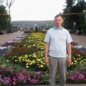 Парни в Мурманске: Андрей, 60 - ищет девушку из Мурманска
