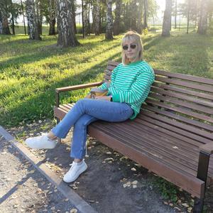Девушки в Новосибирске: Катя, 41 - ищет парня из Новосибирска