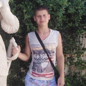Парни в Магнитогорске: Иван, 23 - ищет девушку из Магнитогорска