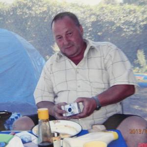 Парни в Владивостоке: Анатолий, 65 - ищет девушку из Владивостока