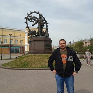 Парни в Томске: Игорь, 32 - ищет девушку из Томска