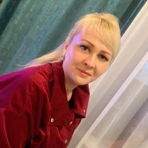 Девушки в Комсомольске-На-Амуре: Екатерина, 33 - ищет парня из Комсомольска-На-Амуре