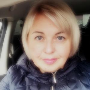 Девушки в Сочи: Наталья, 48 - ищет парня из Сочи
