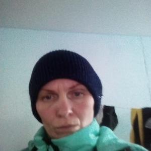 Девушки в Ялуторовске: Анна, 43 - ищет парня из Ялуторовска