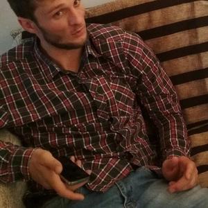 Парни в Назрани: Малик, 33 - ищет девушку из Назрани