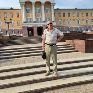 Евгений, 69 лет, Казань