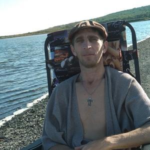 Виталий, 48 лет, Владивосток
