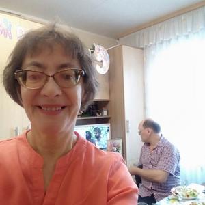 Девушки в Екатеринбурге: Марина, 62 - ищет парня из Екатеринбурга