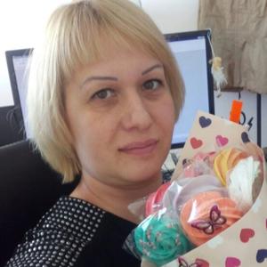 Девушки в Таганроге: Александра, 43 - ищет парня из Таганрога