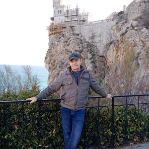 Парни в Набережные Челны: Николай Ларионов, 61 - ищет девушку из Набережные Челны