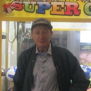 Парни в Казани (Татарстан): Victor, 75 - ищет девушку из Казани (Татарстан)