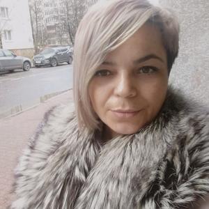 Девушки в Калининграде: Оксана, 45 - ищет парня из Калининграда