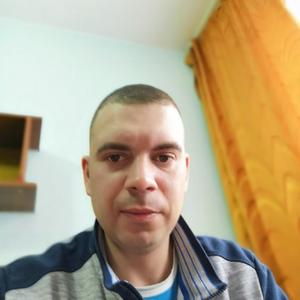 Юрий, 36 лет, Бийск