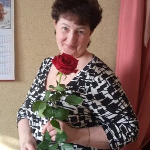 Девушки в Новокузнецке: Лилия, 58 - ищет парня из Новокузнецка