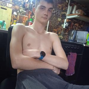 Владимир, 19 лет, Артем
