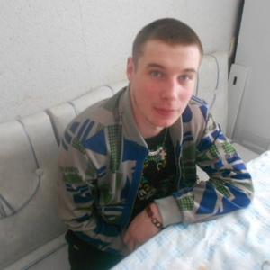 Парни в Омске: Олег, 28 - ищет девушку из Омска