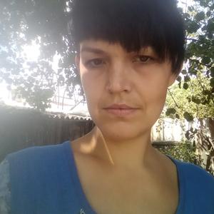 Девушки в Волгограде: Анастасия, 33 - ищет парня из Волгограда