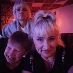 Девушки в Ижевске: Марина Шкляева, 58 - ищет парня из Ижевска