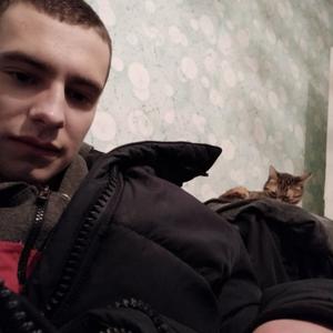 Парни в Северске: Сергей Уткин, 25 - ищет девушку из Северска