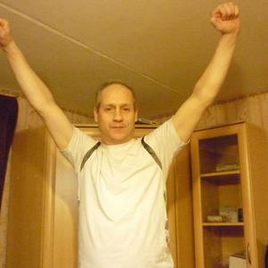 Парни в Череповце: Aleksandr Smirnov, 55 - ищет девушку из Череповца