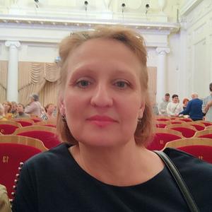 Девушки в Екатеринбурге: Елена, 47 - ищет парня из Екатеринбурга
