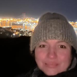 Девушки в Владивостоке: Елена, 47 - ищет парня из Владивостока