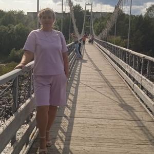 Девушки в Мурманске: Ирина, 49 - ищет парня из Мурманска