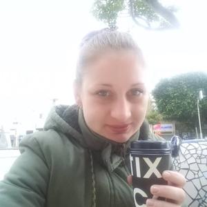 Девушки в Белогородке: Инна, 31 - ищет парня из Белогородка