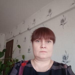 Девушки в Ижевске: Лариса, 52 - ищет парня из Ижевска