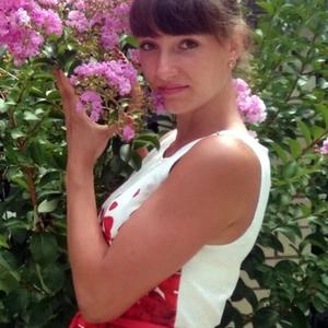 Девушки в Таганроге: Юлия, 27 - ищет парня из Таганрога