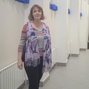 Девушки в Омске: Людмила, 53 - ищет парня из Омска