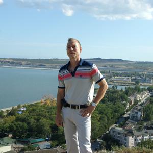 Парни в Волгограде: Alexander, 59 - ищет девушку из Волгограда