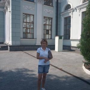 Девушки в Донецке: Лина, 46 - ищет парня из Донецка