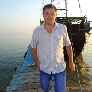 Парни в Алейске: Чернышов Игорь, 54 - ищет девушку из Алейска