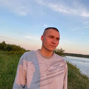 Парни в Череповце: Сергей, 22 - ищет девушку из Череповца